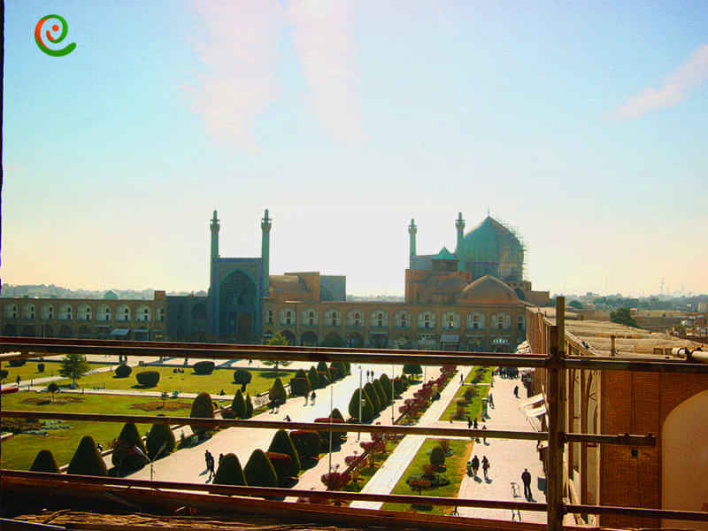 دانلود عکس از میدان نقش جهان اصفهان که از جاذبه های گردشگری مهم اصفهان در کنار عالی قاپو و کاخ چهلستون است